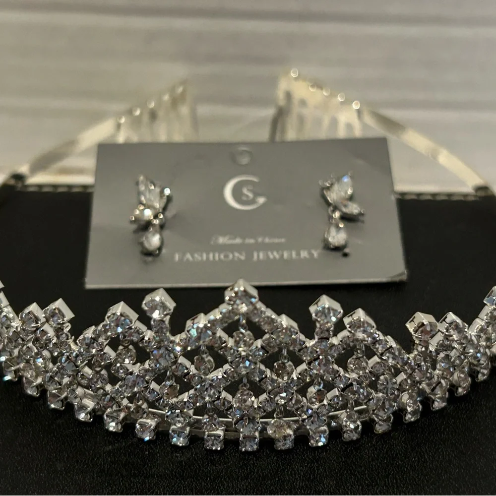 Tiara & Crystal Rhinestone earrings NEW without tags bridal formal prom costume